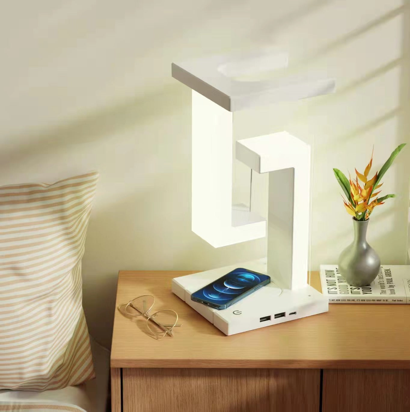 Smart Floating Balance Table Lamp – Wireless Charging Suspension Lamp for Bedroom & Home