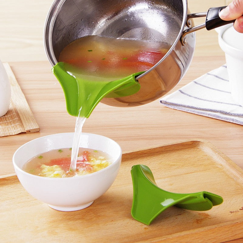 Silicone Kitchen Pouring Funnel – No-Spill Pot Clip for Soup, Liquid & Sauces | 1, 2 or 3 Pack